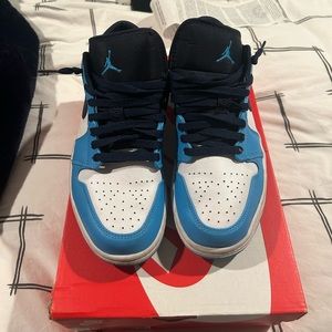 Jordan 1 Low UNC